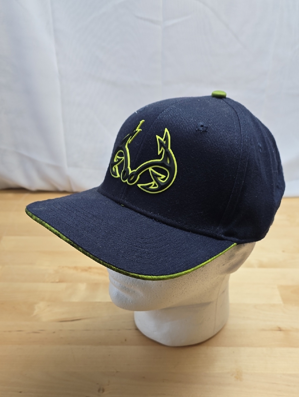 RealTree Fishing Navy & Lime Brushed Cotton Twill Hat Outdoor Cap Snap Back